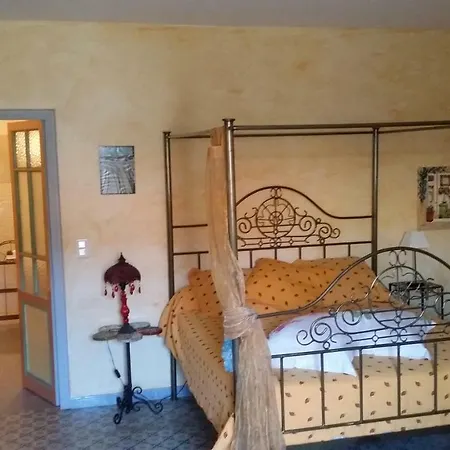 Гостевой дом La Maison De Josepha Ferrals-les-Corbieres